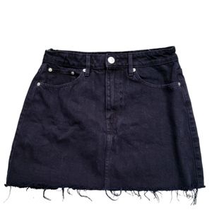 NWOT! Zara - Black Denim 90s Punk Grunge  Mini Skirt Size: M Women